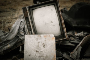 old-discarded-tv