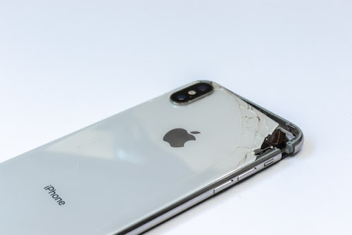 broken-iphone-cracked